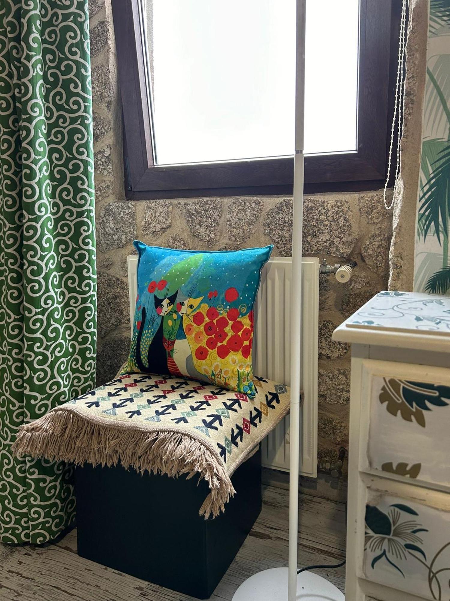 Casa Rural Area Con Piscina 곤도마르 외부 사진